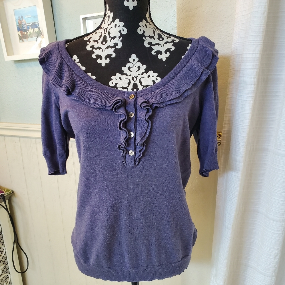 Banana Republic Short Sleeve Ruffled Sweater Size Medium